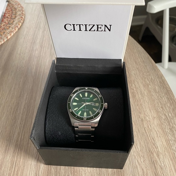 Citizen Watch - Picture 1 of 7